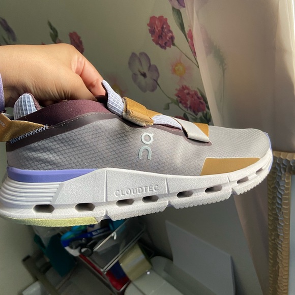 On Running Shoes - FINAL Price.ON Cloud Nova Wrap Sneakers size 7.5